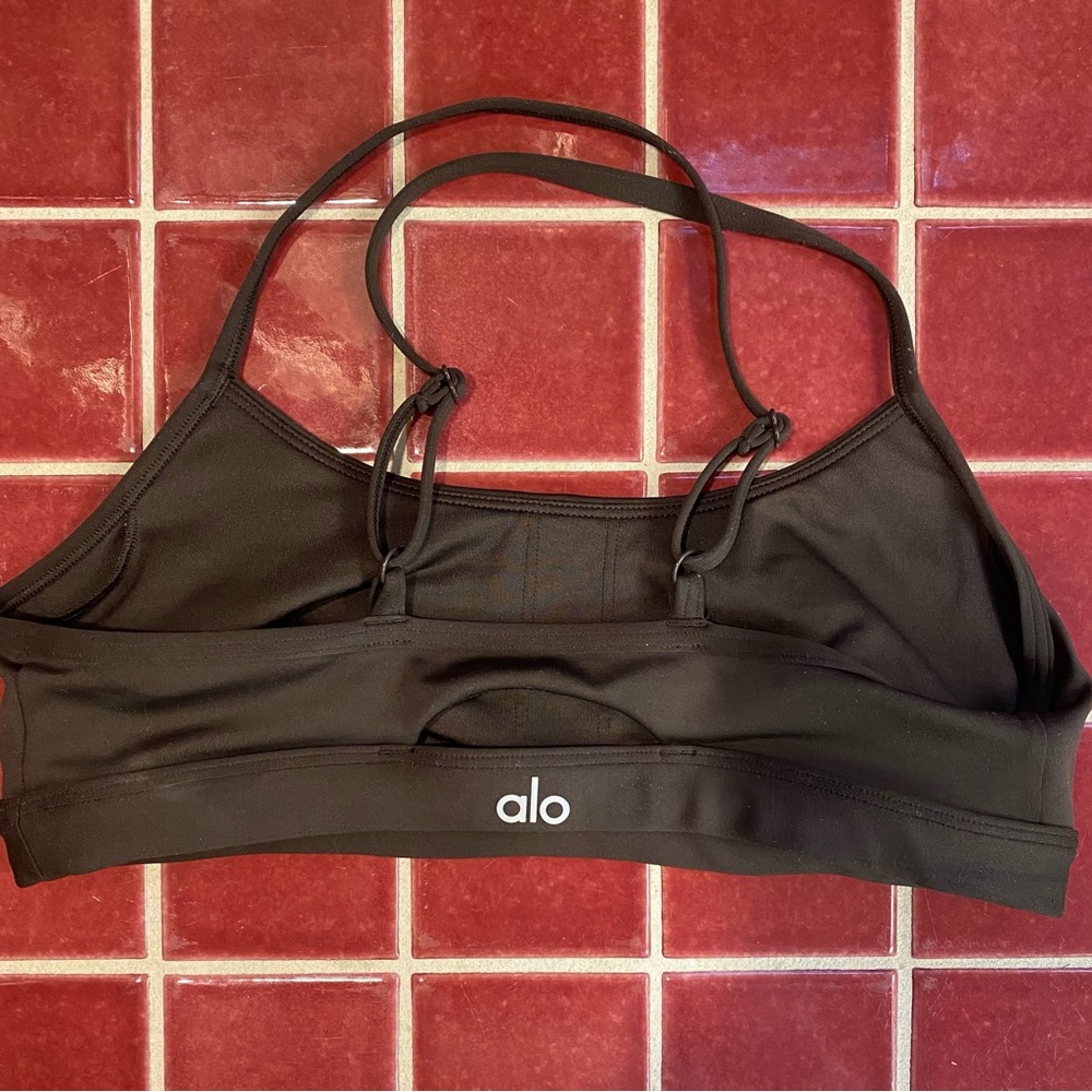 Brand New ALO YOGA Airlift Intrigue Top -Espresso
